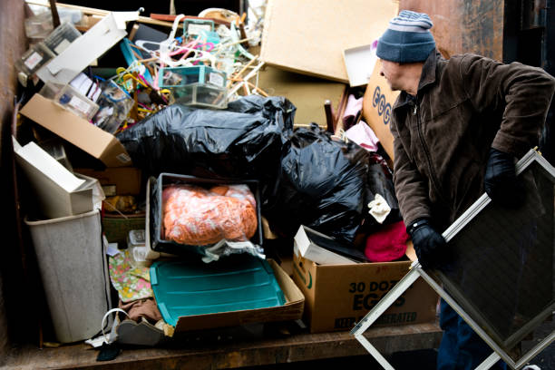 Best Office Cleanout  in Bridgeport, CT